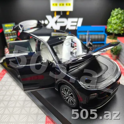 Oyuncaq Prototip — Changan Q07 (qara rəngdə)