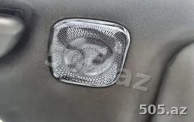 Səsgücləndirici qapaq nakladkası (üzlüyü)