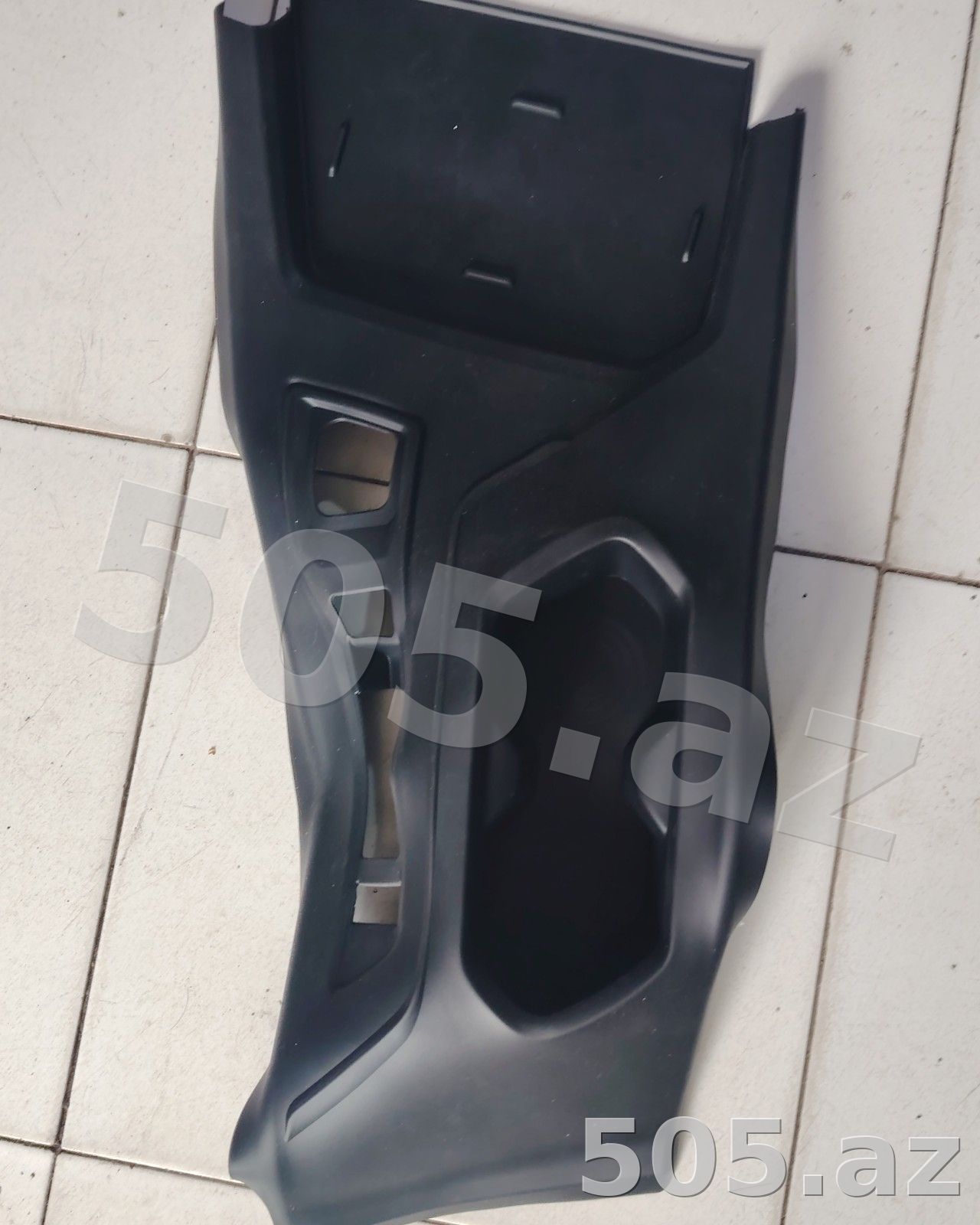 Changan X5plus üçün simsiz şarj yerinin bütöv rezini